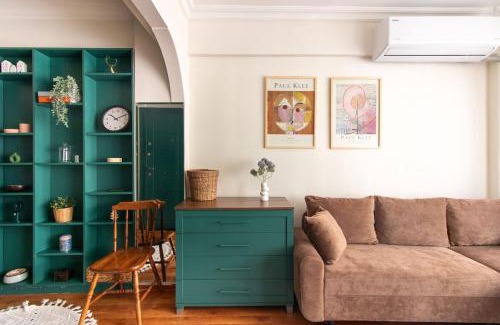 Moda Apartamento | Chic 2BR Gem on Moda Iconic Antiques Street