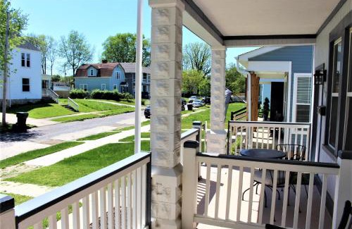 Franklin Park Casa | Chic 2BR near DT, 8 min walk to Park&Conservatory