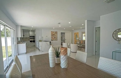 Wilton Manors Casa | Chic 3BR 2BA Getaway With Private Pool Oasis