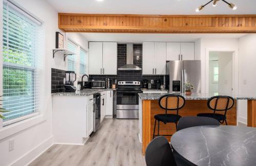 Church Street Casa | Chic 3BR Bungalow with Screened Porch & Patios