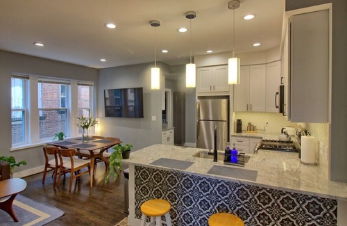 Tower Grove South Apartamento | Chic 3BR Gem | TG Park | Patio+Yard+W/D+Workspace