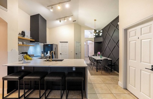Sunrise Lakes Casa | Chic 3 BR w/ Pool – Near Disney Magic