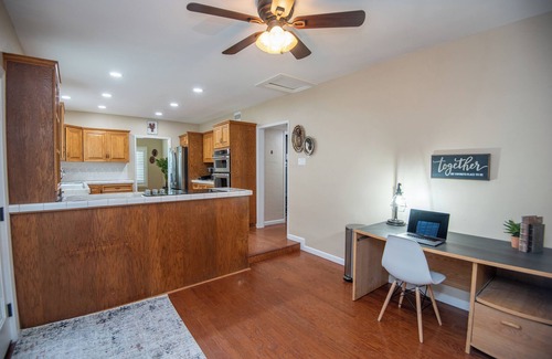 Yuma Townsite Casa | Chic 4-Bed Mid-Century: Arizona Getaway for your family/group