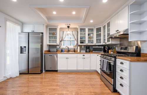 Placentia Casa | Chic 4BR Entertainer - Arcade & CLOSE to Disney