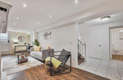 Whitby Apartamento | Chic and Bright 1BR Apt with Free Wifi and Parking
