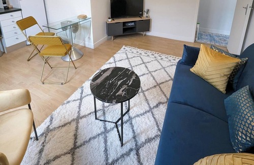 Brunoy Apartamento | Chic and charming flat in city center - 25min from Paris