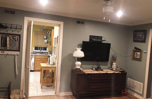 Cherry Hill Condominio | Chic and cozy 1-bedroom condo with great view in welcoming Cherry Hill