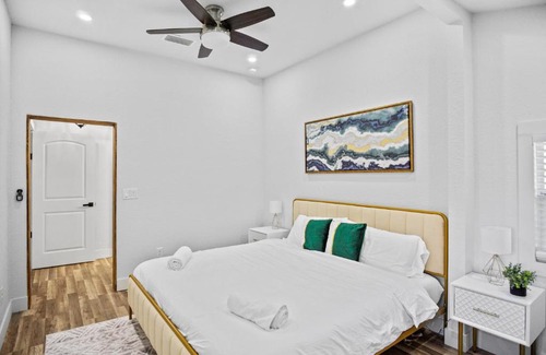 Tampa Heights Casa | Chic and cozy private getaway!