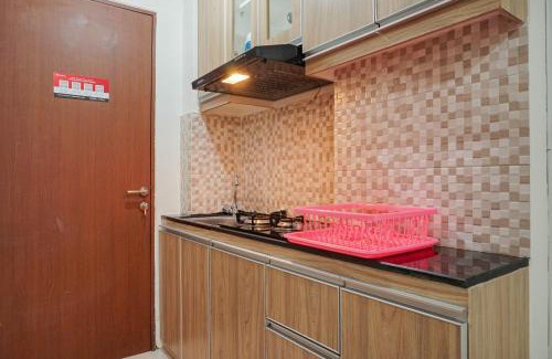 Kayu Putih Apartamento | Chic and Cozy Studio at Tifolia Apartment By Travelio