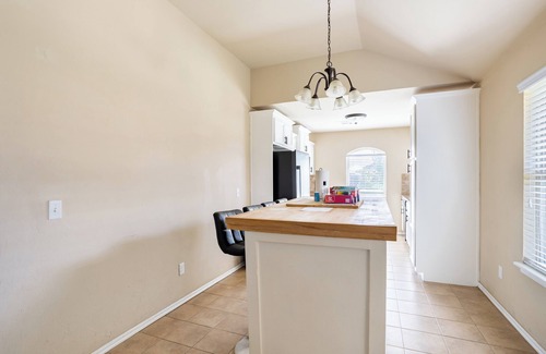 Oklahoma City Casa | Chic and Cozy: Your Ideal 3BR, 2BA Escape !