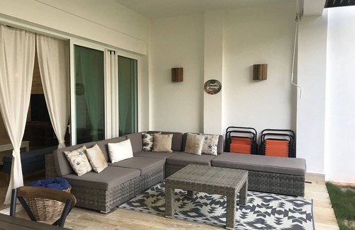 Puerto Bahia Condominio | Condominio elegante y moderno a pasos de la playa de arena blanca de ensueño
