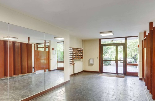 Ris Orangis Apartamento | Chic and spacious apart with parking