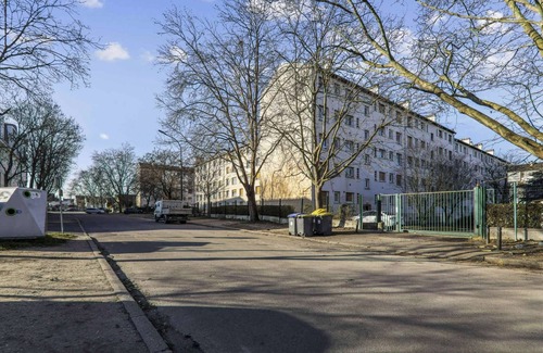 Sartrouville Apartamento | Chic and spacious apart with parking