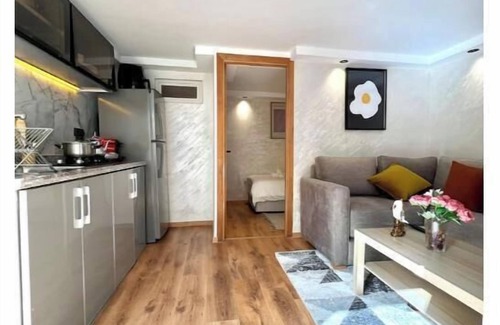 Diour Jamaa Apartamento | Chic Apartment at the Carousel, Sea View & All on Foot
