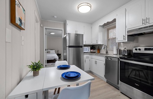 Durham Apartamento | Chic Apartment Near Duke~Easy Access to Downtown & Dining Spots