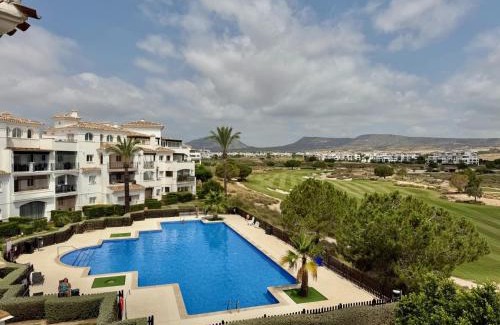 Jerónimo y Avileses y Balsicas de Arriba Apartamento | Chic apartment with lovely terrace, pool & golf view