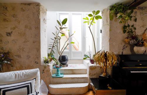 La Villette Apartamento | Chic Apartment with Private Terrace