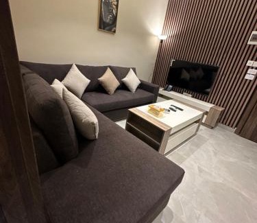 Al Swaifyeh Apartamento | Chic Apartments For Rent ave1-7