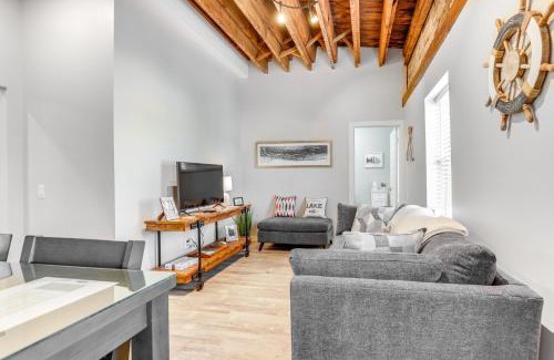 Canandaigua Apartamento | Chic Apt in the Heart of Downtown Canandaigua
