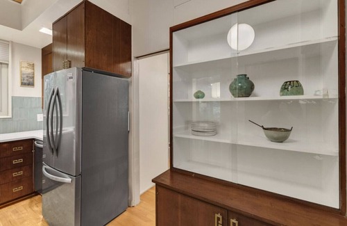 Chapel Hill Casa | Chic Asian-Mid Century Home