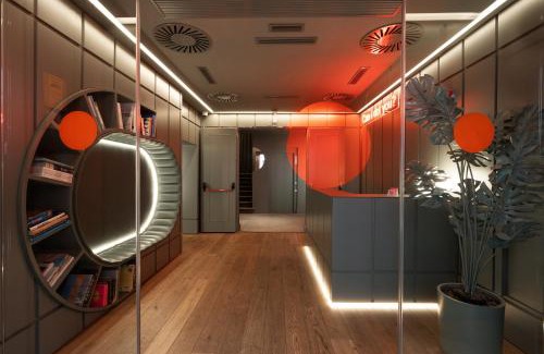 Sol Hotel | Chic & Basic dot