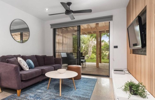 Rye Apartamento | Chic Beach Studio - This chic two bedroom studio apartment nestled between the front and back beachs