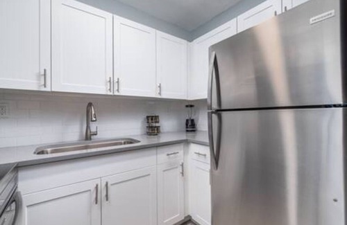 Coral Shores Apartamento | Chic & Beautiful 1BR Zebra Condo in Coral Ridge