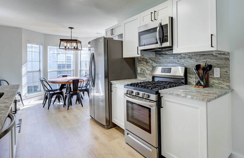 Bentonville Casa | Chic Bentonville Home w/ Patio & Fire Pit!