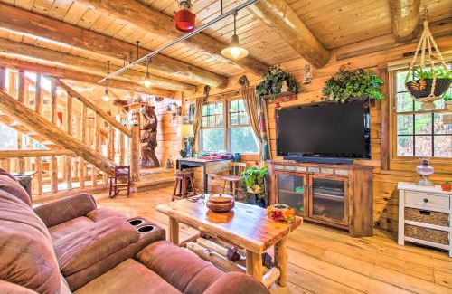 Florence Casa | Chic Brandon Cabin with Pool, Hot Tub and Sauna!