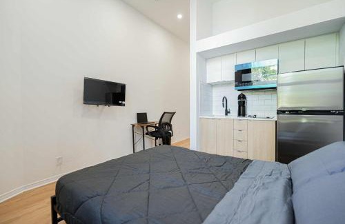 Sainte-Marie Apartamento | Chic Bright Apartment with Parking Near downtown Montreal