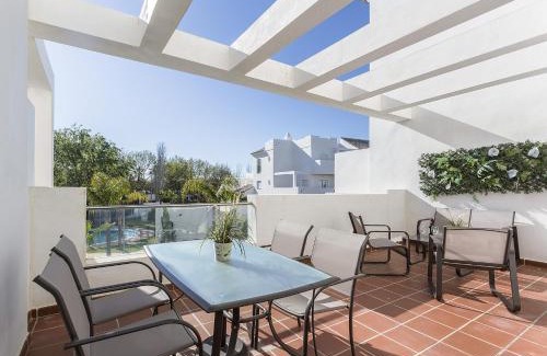 Chipiona Apartamento | Chic & Bright Costa Ballena Getaway