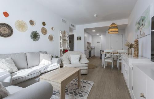 Chipiona Apartamento | Chic & Bright Costa Ballena Getaway