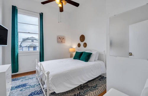 Tulane - Gravier Apartamento | Chic Canal Street Retreat