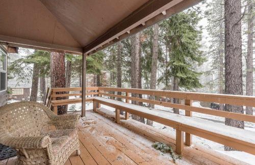 Carnelian Bay Casa | Chic Carnelian Bay Cabin