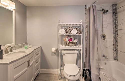 Lincoln Park Casa | Chic Catskills Summer Getaway w/ Hot Tub & Firepit
