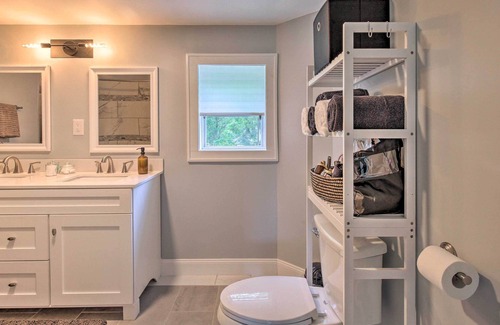 Lincoln Park Casa | Chic Catskills Summer Getaway w/ Hot Tub & Firepit