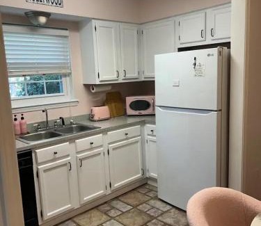 Flowood Apartamento | Chic Centrally Located 2BR Townhome at the Rez Sleeps 6