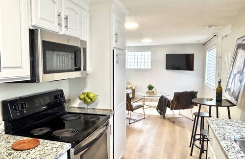 Hudson Apartamento | Chic Chalet of Boston Mills - Historic Hudson