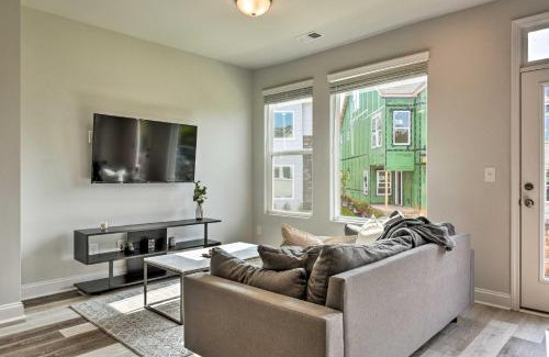 Charlotte Casa | Chic Charlotte Haven Near Downtown and Truist Field