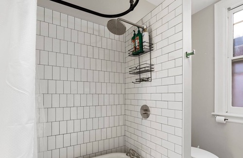 Fan District Apartamento | *Chic City* 2bd/ba apt-Heart of the Fan-Walkability 110%