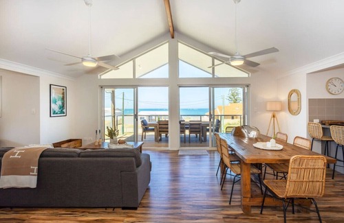 Ledge Point Apartamento | Chic coastal holiday home