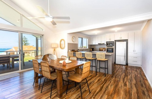 Ledge Point Apartamento | Chic coastal holiday home