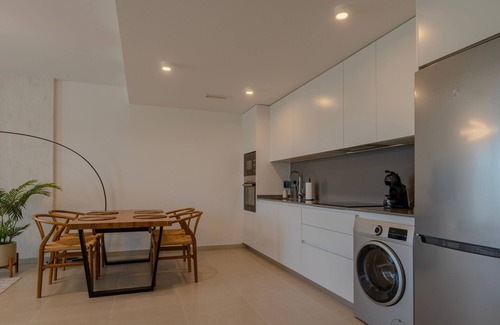 Nueva Milla de Oro Apartamento | Chic Coastal Living on the New Golden Mile