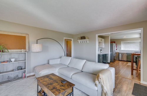 Columbia City Apartamento | Chic Columbia City Vacation Rental w/ Kayaks!