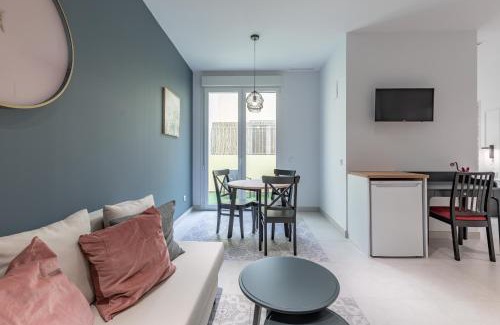 La Petxina Apartamento | Chic & Comfortable Apartment, Private Terrace