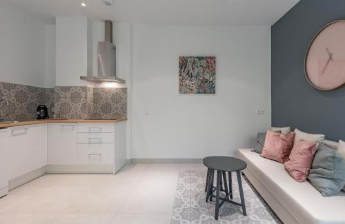 La Petxina Apartamento | Chic & Comfortable Apartment, Private Terrace