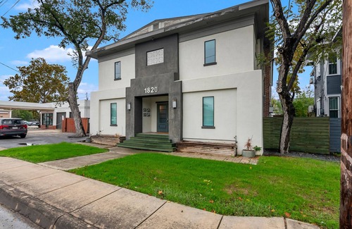 Tobin Hill Apartamento | Chic Comforts in Tobin