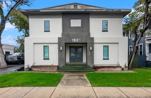 Tobin Hill Apartamento | Chic Comforts in Tobin
