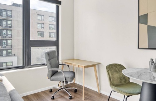 Congress Park Apartamento | Chic Congress Park 1BR w/ Gym & Pool, near shops & dining, by Blueground