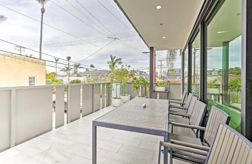 Coronado Apartamento | Chic Coronado Retreat with Patio and 4 Cruiser Bikes!